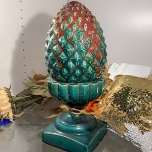 - Vintage ceramic pineapple green and maroon